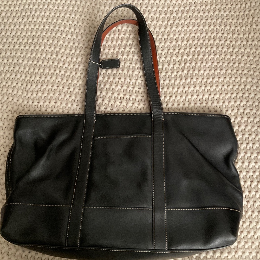 Coach - Picture 2 of 6